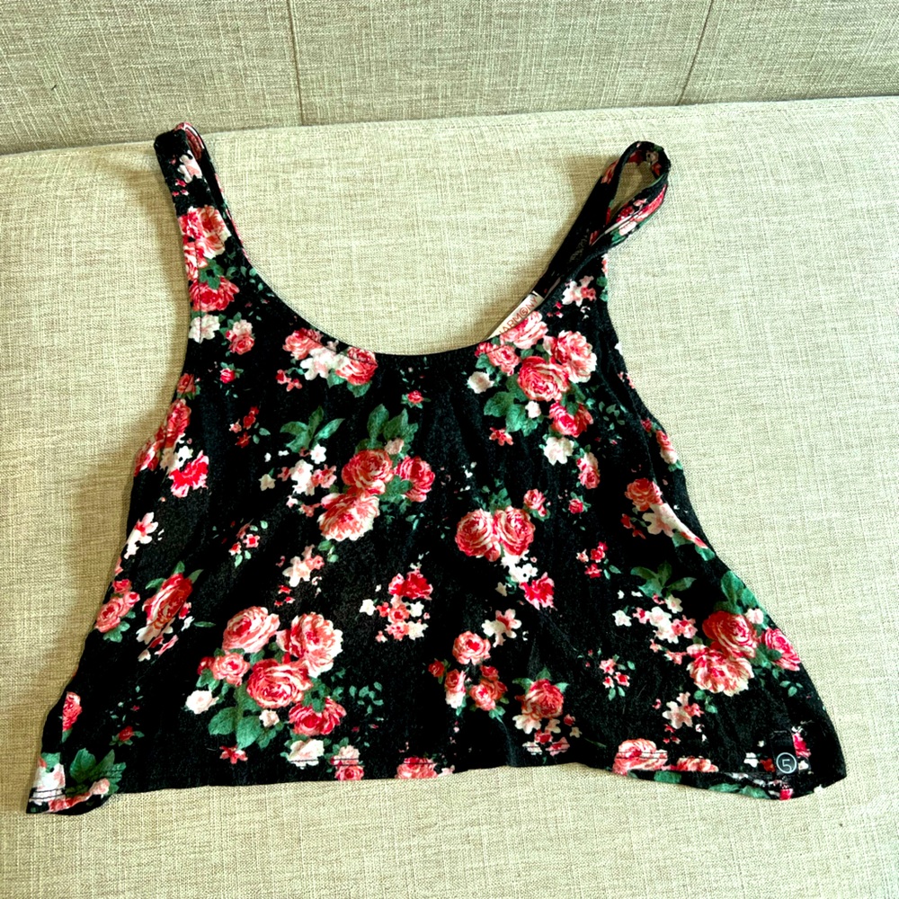 Cute crop top